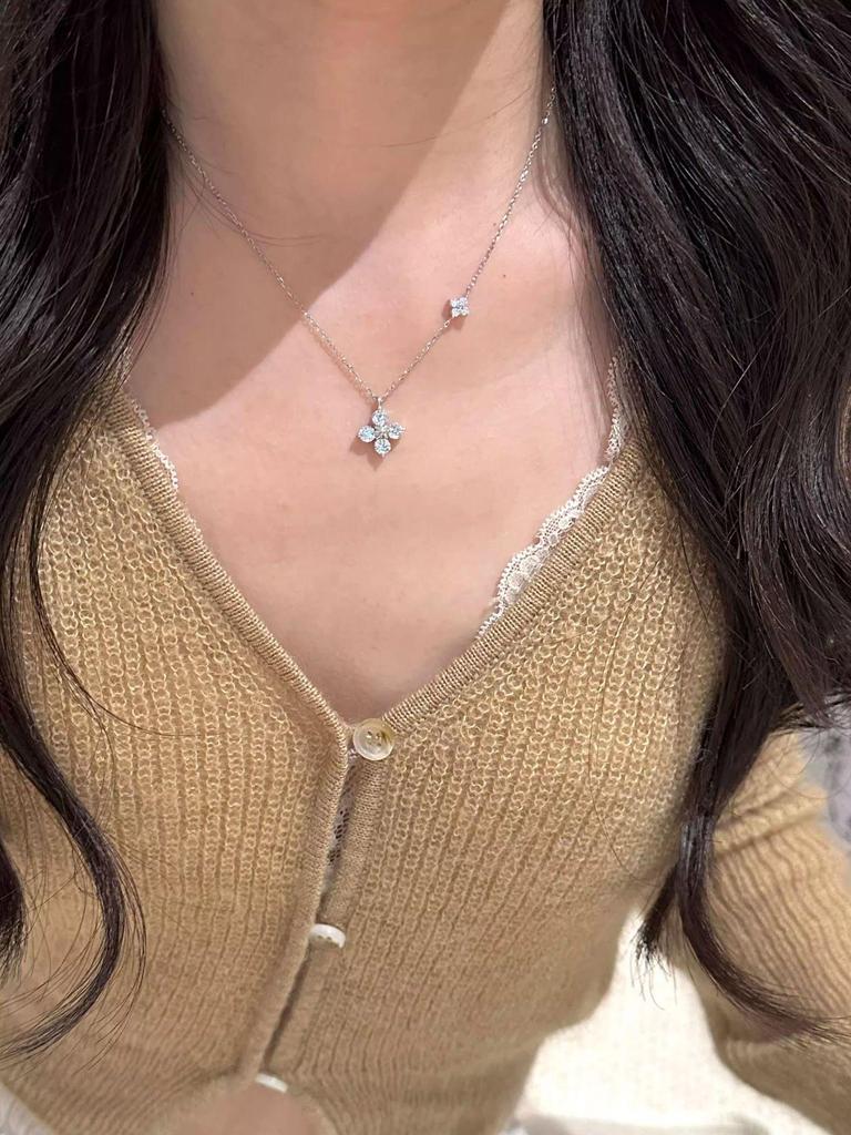 925 Sterling Silver Moissanite Four-Leaf Clover Pendant Necklace, 1.2 Carat for Women