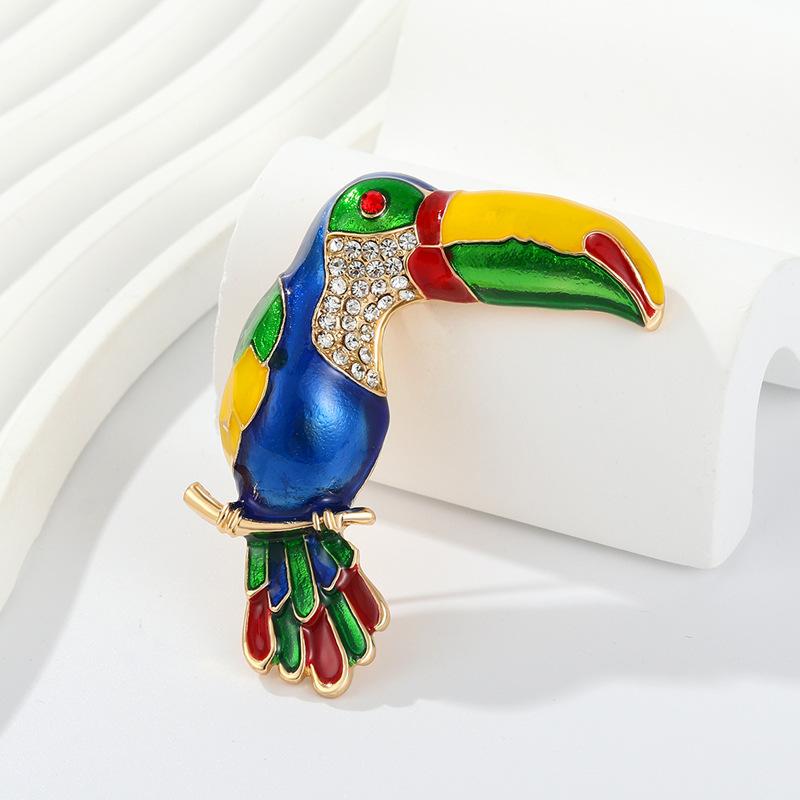 

Vintage colorful parrot brooch різнокольоровий