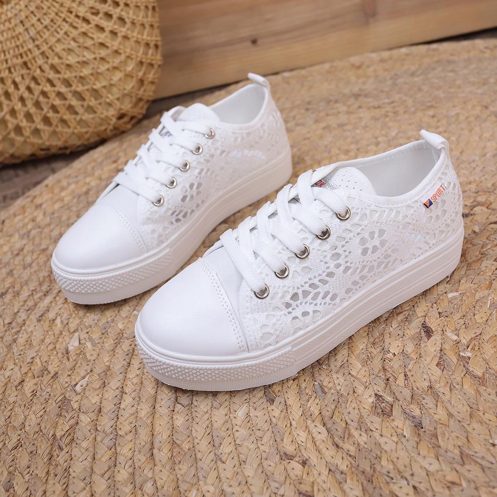 Large size foreign trade casual single shoes women's 2025 new European and American women's flat bottom hollow mesh white shoes sports board shoes