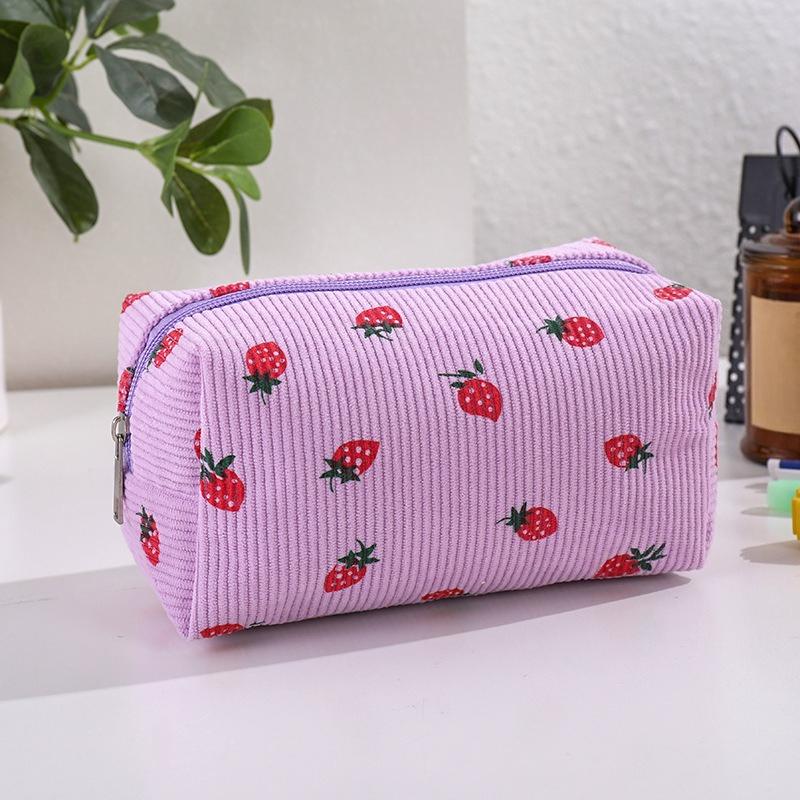 Storage Organizer Cute Makeup Bag Strawberry Printed Cosmetic Pouch Large Travel Cosmetic Bag Makeup Accessory