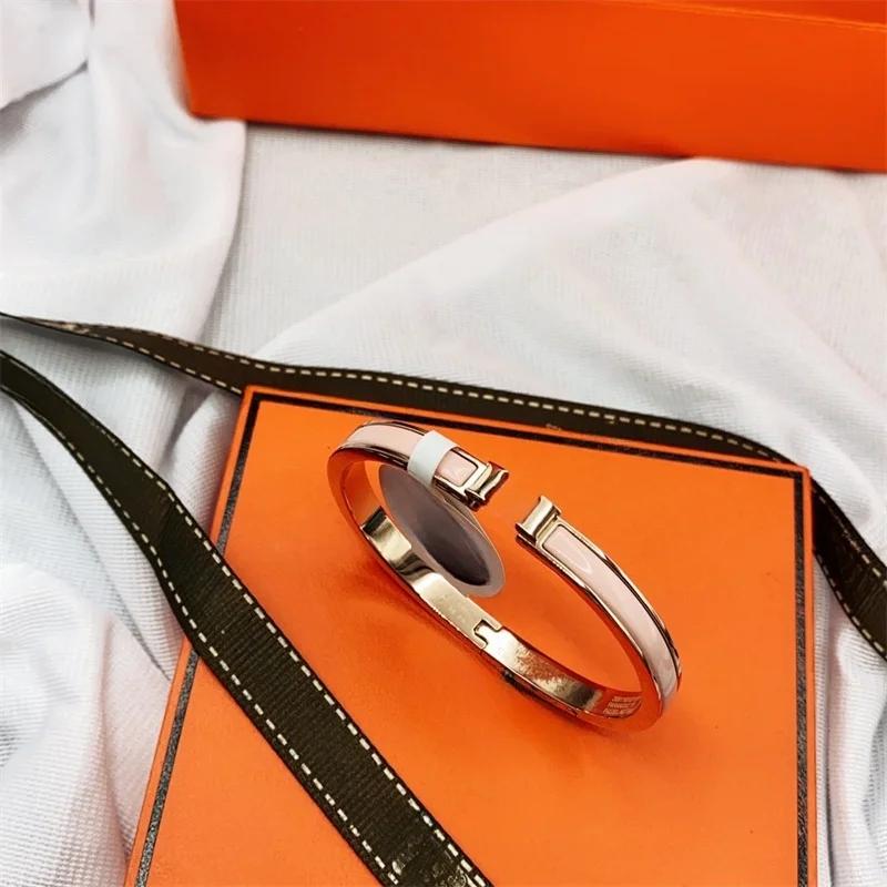 2025 Nouveau Bracelet Couple Simple Polyvalent Bracelet Mode Bracelet Bijoux Cadeau pour Petite Amie Cadeau à Choisir Absolument
