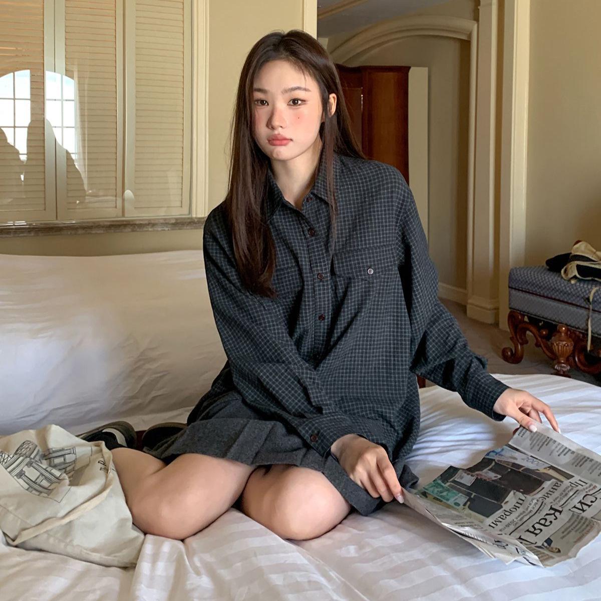 

Women s Korean Retro Plaid Long-Sleeve Shirt, Versatile Loose Fit, Casual Spring/Autumn Top M (95-110 lbs) чорний