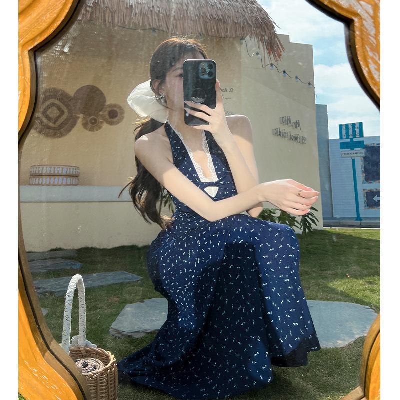 Korean version of the new French lace neck V-neck floral dress women's summer waist design holiday long skirt