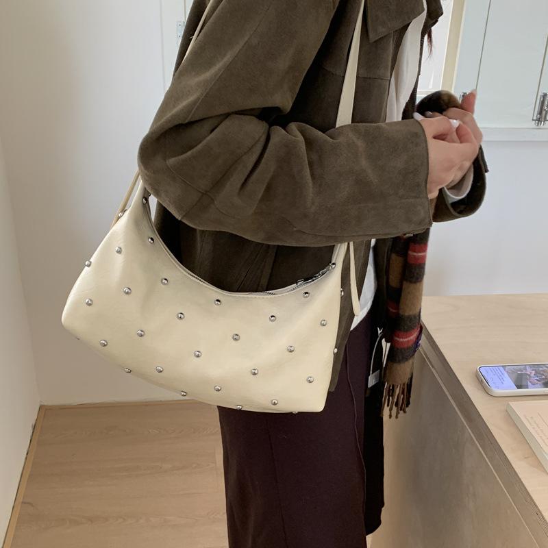 Niche Rivet Underarm Bag Retro Soft Leather Handbag Women's 2025 New High-end Shoulder Messenger Bag