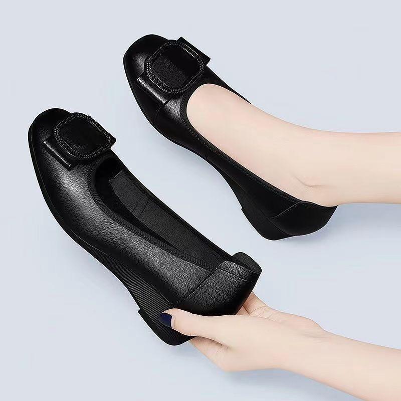 Autumn soft leather shallow mouth single shoes women's new comfortable soft leather soft sole medium mother versatile shoes women's leather shoes