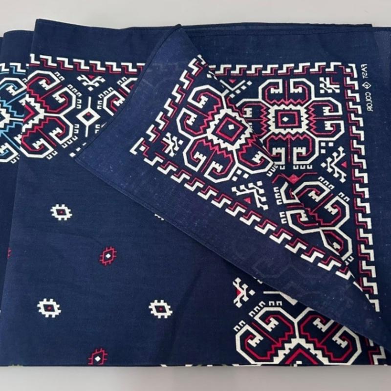 Bandanas Ethniques Élégants pour les Amateurs de Hip Hop Foulard Carré Respirant et Couvre-chef Accessoire de Cheveux Unisexe pour Femmes