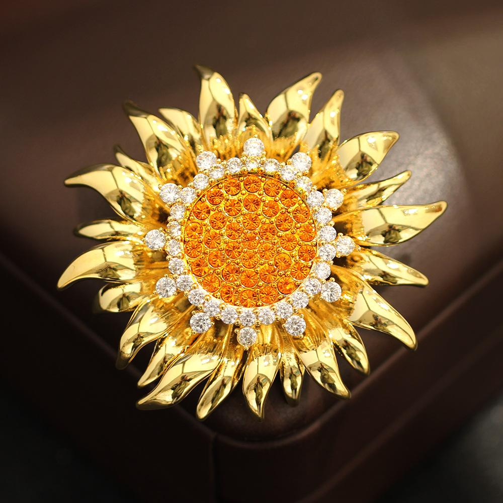 22646 Women's Orange French Retro Crystal Sunflower Brooch, Elegant Temperament Wins In One Fell Swoop, Plant And Flower Pin Accessories