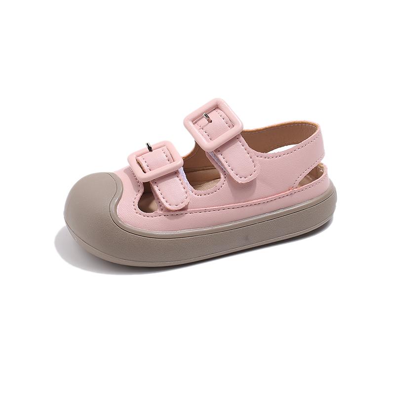 Children's Toes Capped Sandals Anti-kicked Boys Girls Hollow Sandals with Buckle Solid Color Kids Summer Beach Shoes 2024 New
