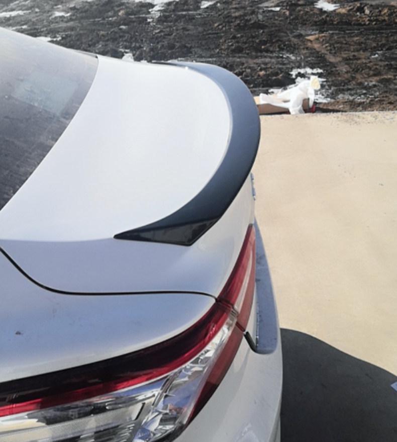 Toyota Camry 2018-2023 8. Generation Heckspoiler - Bohrerlose Montage