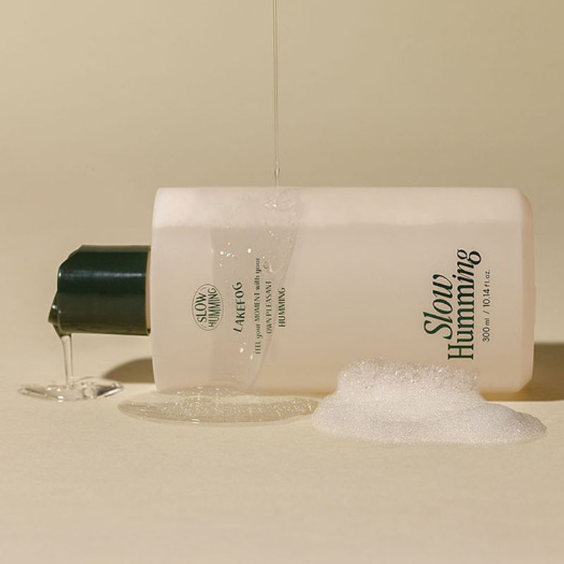 slowhumming Woodinary Body Wash Lake Fog (300ml) Single item (S003A)