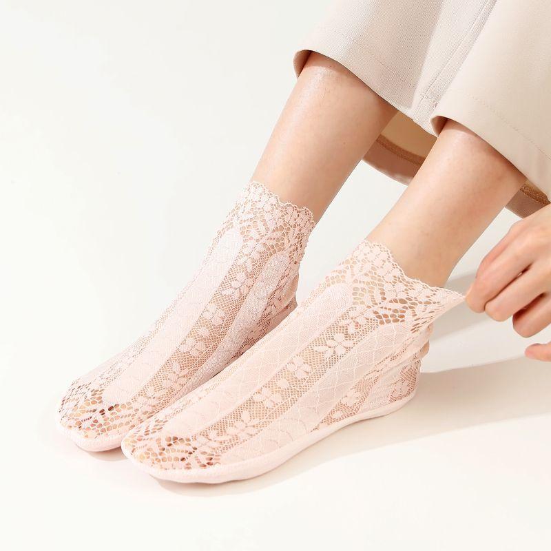 5 Pairs of Socks Women's Summer Thin Design Mid Tube Lace Cotton Sole Breathable and Moisture Wicking Sexy and Short