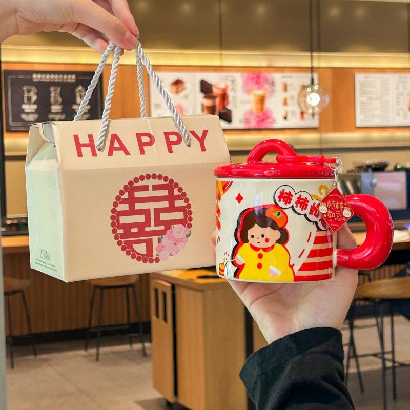 High-value Cute Festive Boys and Girls Drinking Cup Couple Ceramic Mug with Lid Spoon for Girls' Birthday Gifts