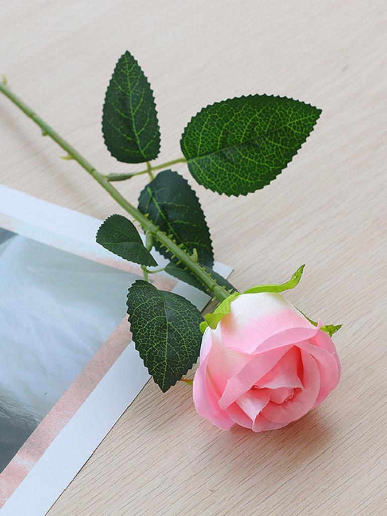 Luxury Silk Rose Arrangement for Valentine's Day - Elegant Artificial Flowers for Living Room Decor.