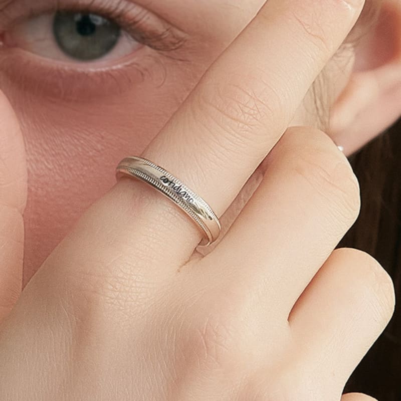 UNI.J [Cotidiano]Mill Grain Signature Silver Ring Ir269