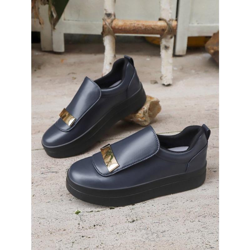 New Autumn European American Style Women's Thick Soled Solid Color Metal Flat Casual Shoes