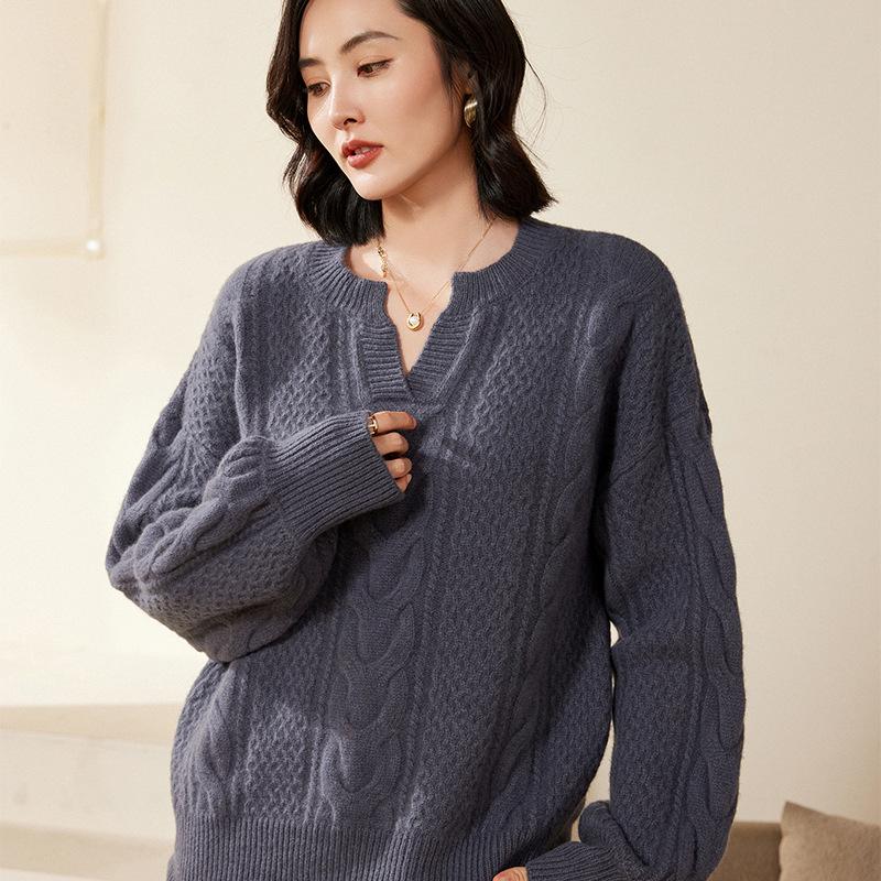 Women's 2024 Autumn/Winter Pure Wool Cable Knit Loose Pullover Sweater with Round Neck