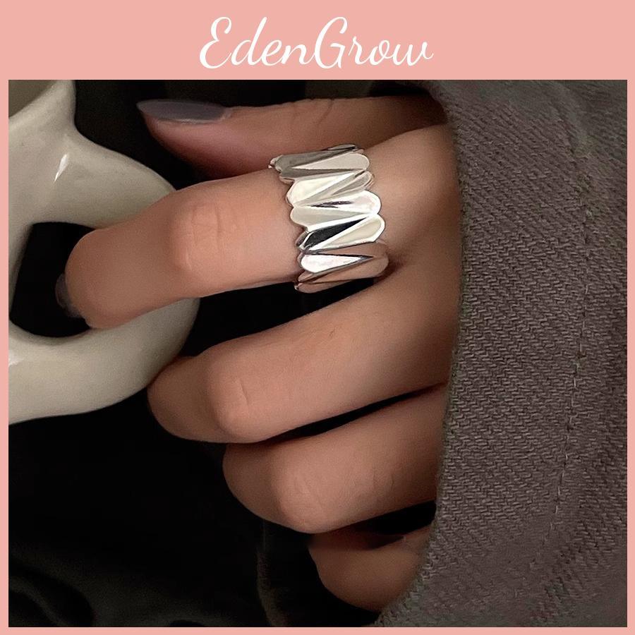 Elegant Adjustable Copper Heart Ring Featuring Stylish Geometric Cut And Modern Design