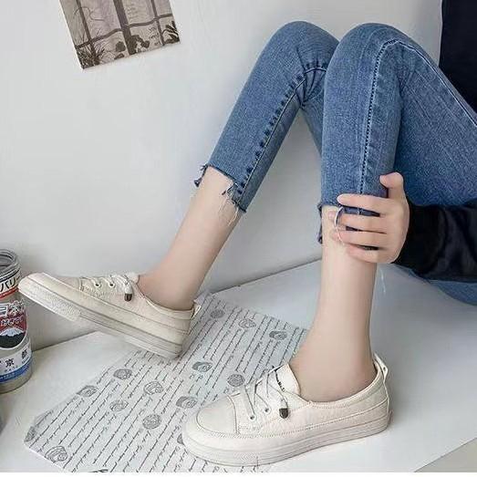 2025 new summer women's shoes versatile niche super fire platform canvas shoes women's casual two wear one pedal white shoes