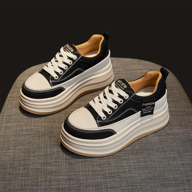2026 Spring and Autumn Women's Shoes Thick soled Inner Height Boosting Board Shoes New Popular Versatile Casual Shoes for Women