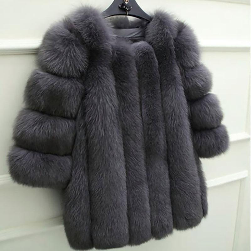 

Жіноче пальто середньої довжини з імітацією хутра лисиці в Корейській моді M