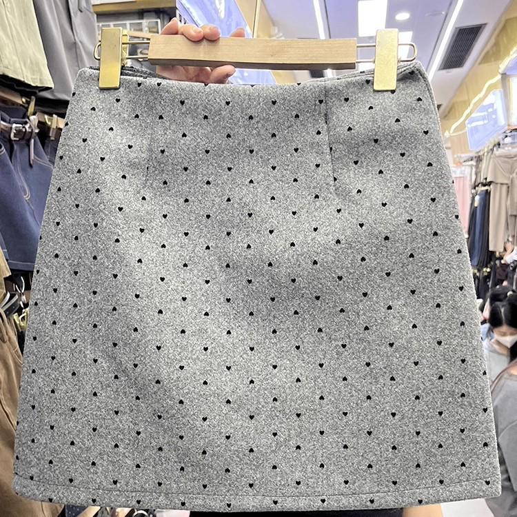 Polka Dot Woolen Skirt for Plus Size Women - Korean Style Hip-Hugging Autumn/Winter Fashion