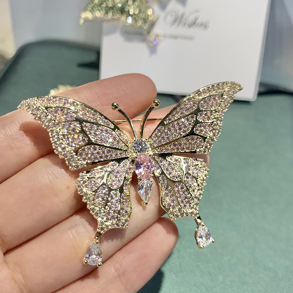 Luxurious Green Butterfly Brooch with Full Diamond Detail - Exquisite Heavy Workmanship for Suit Lapel