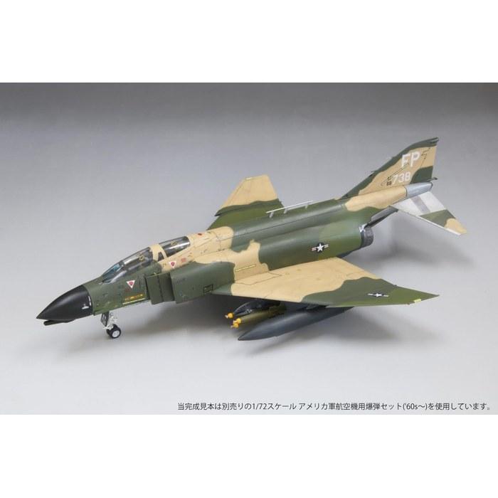 Fine Molds 1/72 Aircraft Series US Air Force F-4D Fighter Night Attacker Plastic Model 72747 (Width 6.4in x Length 10.6in x Height 2.8in)