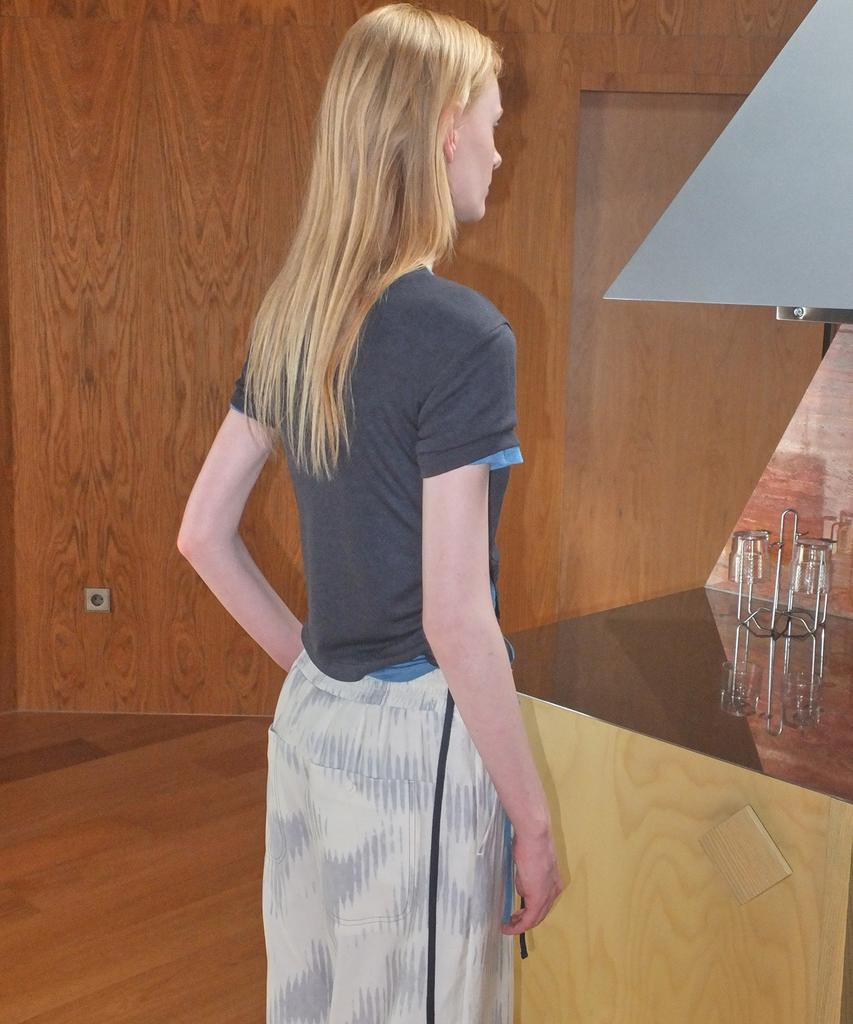 EN OR Side String Half Top - Dark Gray