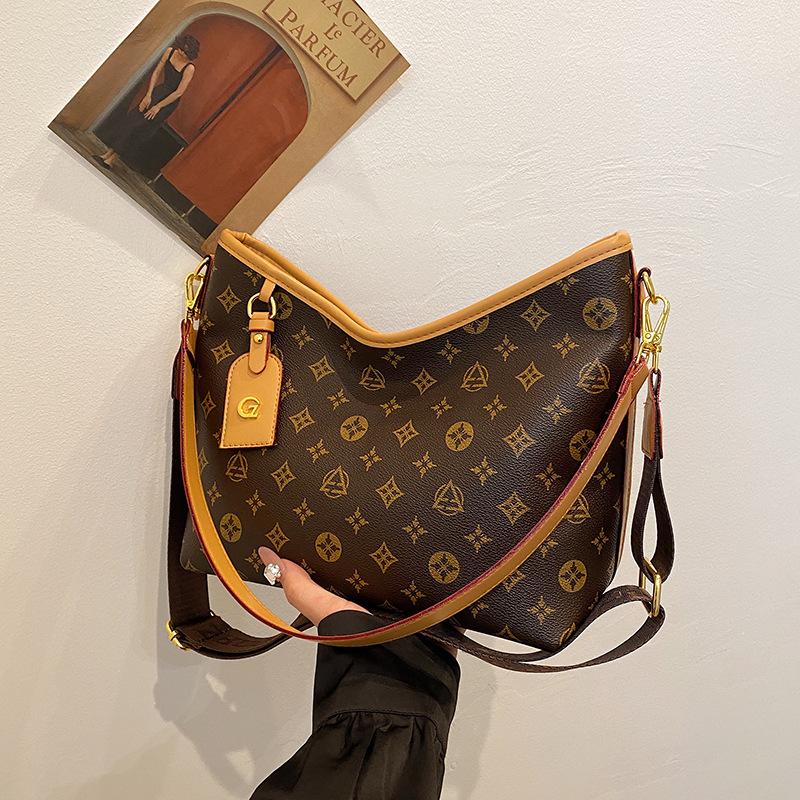 Premium Large-capacity Bag Women's New Retro Printed Wide Shoulder Strap Women's Shoulder Bag Oblique Span Bag