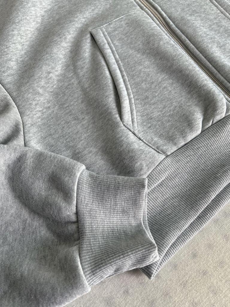 Stylisches Kapuzenpullover mit kurzem Reißverschluss und langen Ärmeln