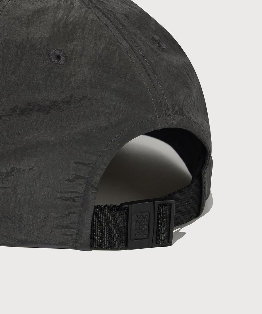COVERNAT WOMAN Clover Heart Nylon Duck Cap Charcoal