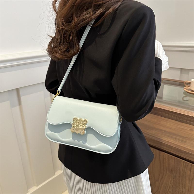 Trendy Small Square Bag For 2024 Spring Fashion Street Style Single Shoulder Underarm Bag