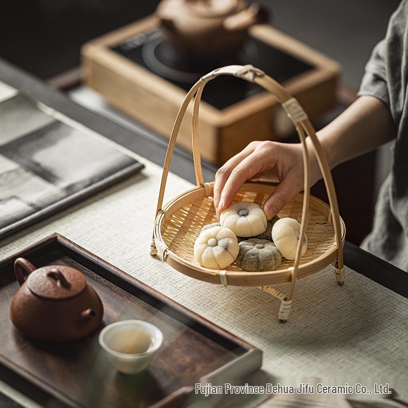 Bamboo Woven Dessert and Pastry Display Plate