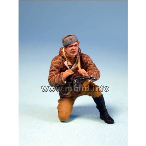 Master Box 1/35 Scale Soviet Infantry Commemorative Photo Shoot, Winter 1944, 5-Piece Set, Plastic Model Kit MB35029