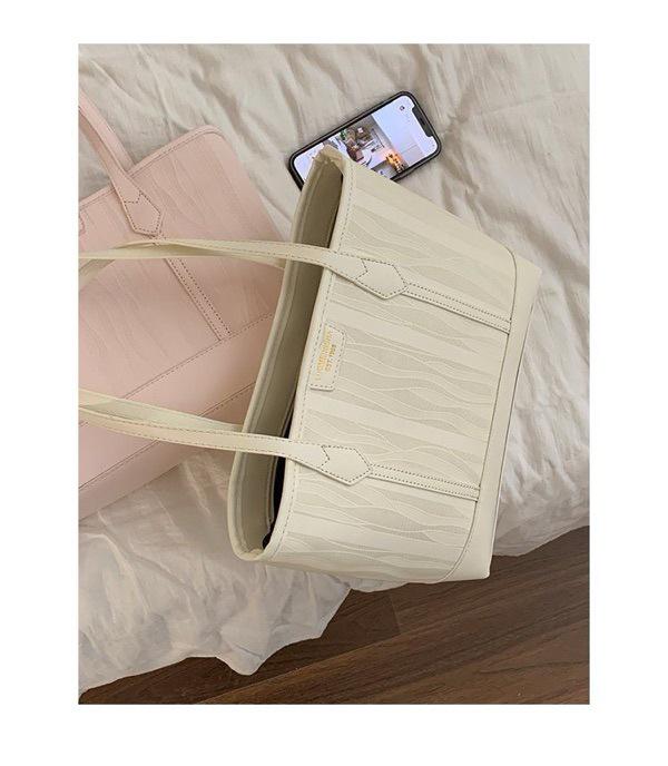 Versatile Women's Tote: Large Capacity, Trendy Korean Style Shoulder Bag