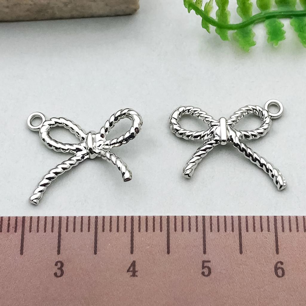 Hängender Vergoldeter Farbechthaltender Diy Schleife Hohl Anhänger Anhänger, Legierung Halskette, Armband, Ohrringe, Handgefertigter Schmuckzubehör