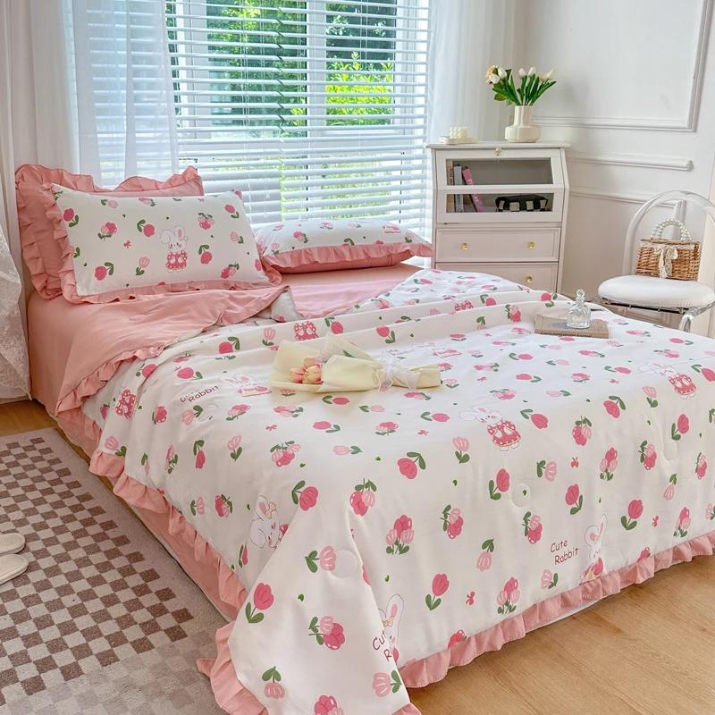 Niedliches Cartoon-Kaninchen Bettwäsche-Set Queen Rosa Tulpenblumen Sommer Dünne Steppdecke Weiche Botanische Blumensteppdecke mit 2 Kissenbezügen