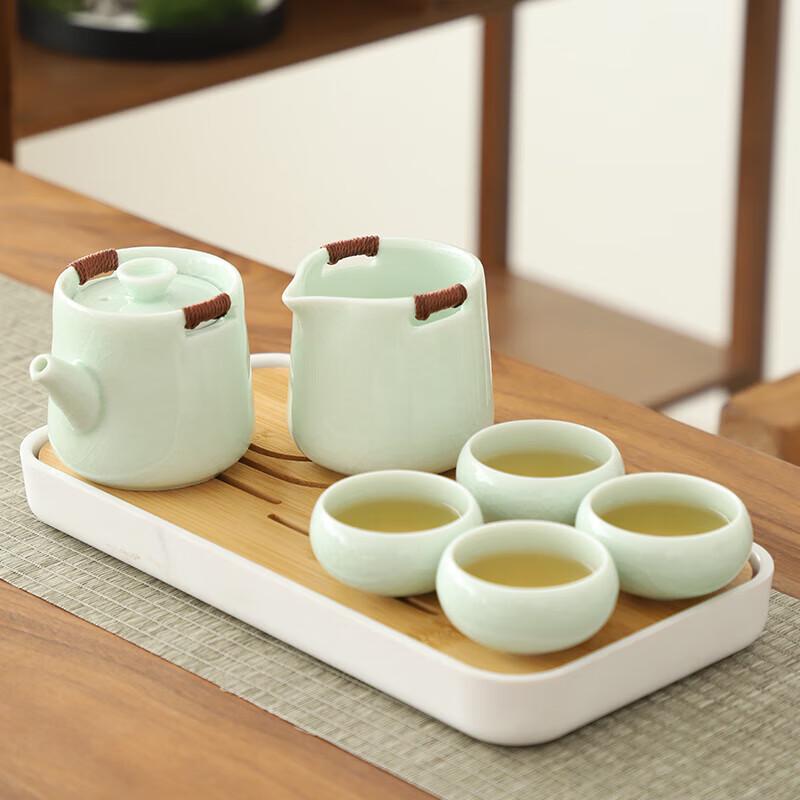 Ge Kiln Portable Tea Set
