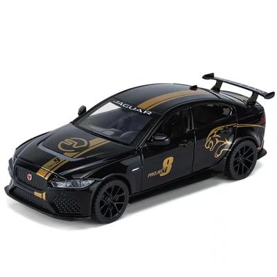 1/32 Jaguar XE SV Project 8 Modelo de Coche Deportivo de Aleación Vehículo de Metal Fundido a Presión Modelo de Coche Simulación de Sonido y Luz Colección Regalos para Niños