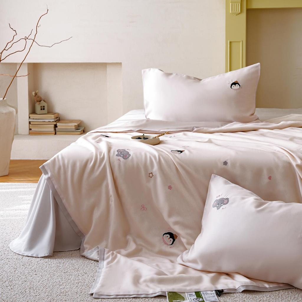 Embroidered Cartoon Tencel Summer Quilt Set: Four-Piece, Cool Lyocell, Machine Washable Air Conditioning Quilt