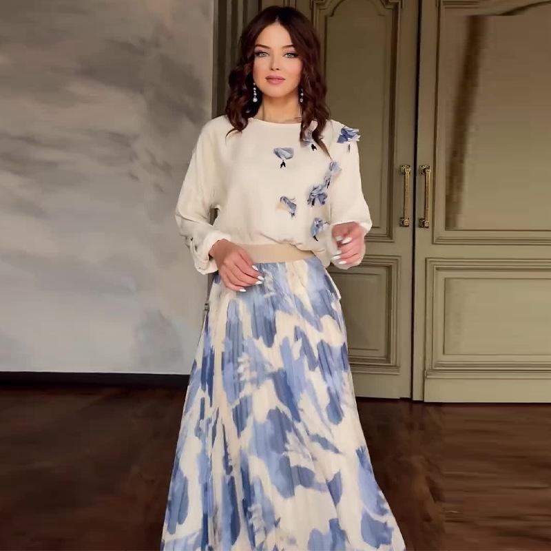 Autumn 2024 Stylish Women's Round Neck Top and Printed Skirt Two-Piece Set