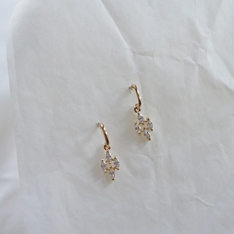 18K Gold Plated S925 Sterling Silver Diamond Rhombus Dangle Earrings - Japanese Retro Mini Studs 18K Gold Pair (includes earplugs)