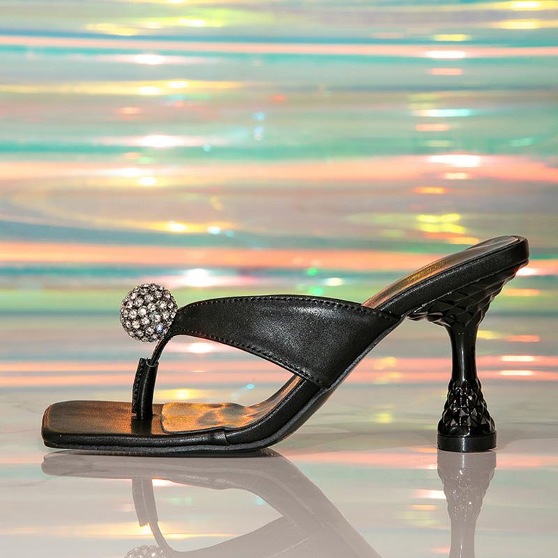 

Уютные черные кожаные шлепанцы с узким ремешком, женские, на странном высоком каблуке 8,5 см, шлепанцы, обувь для пляжной вечеринки, тапочки, женские сандалии 36 чёрный