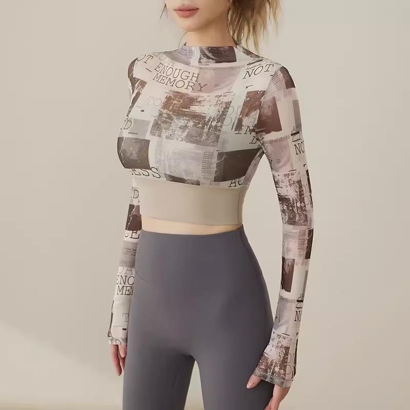 High-Value Mesh Yoga Suit with Chest Pads for Women – Two-Piece Fitness Top for Autumn/Winter Running and Training