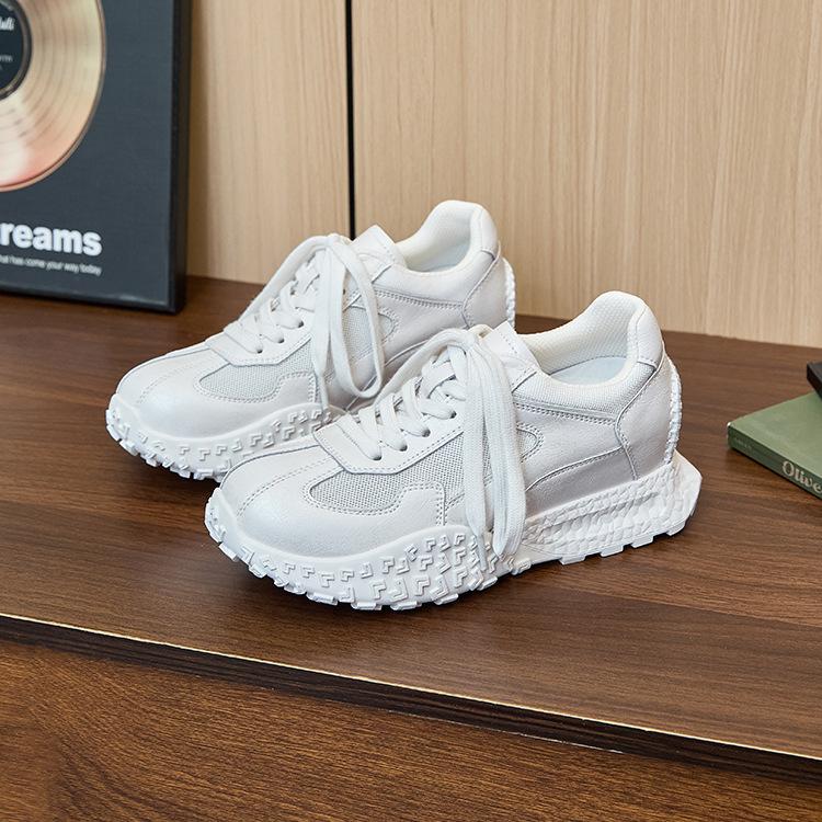 Inner height increase German training shoes women's 2025 thick-soled invisible 7CM Forrest Gump shoes small versatile casual sports shoes