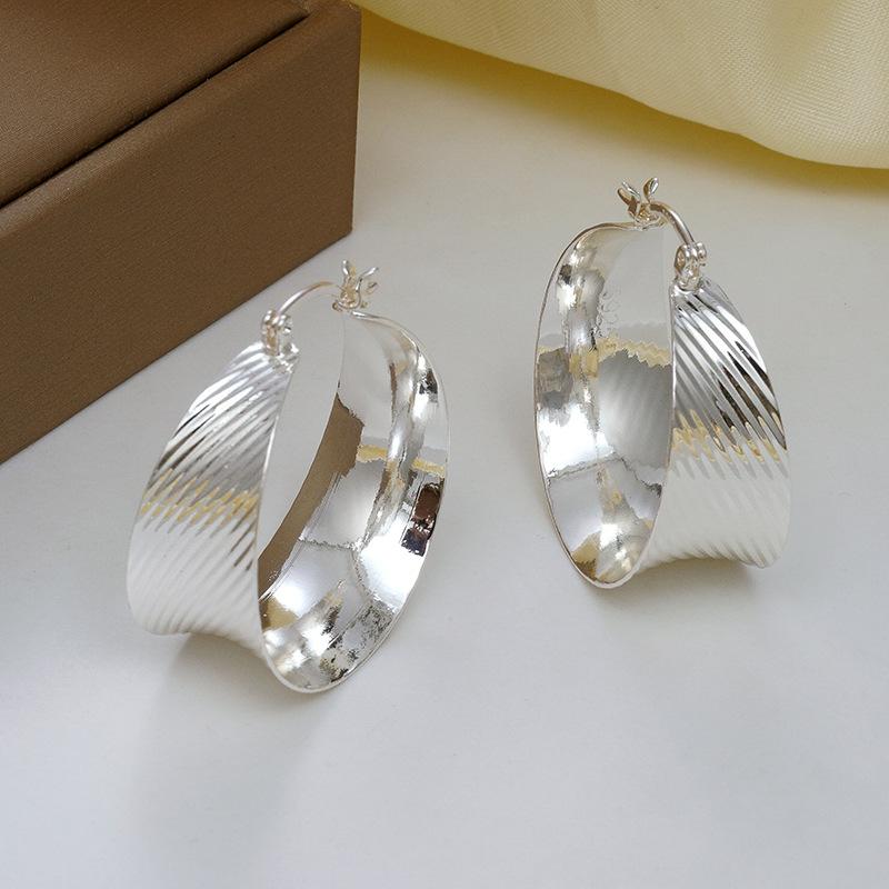 Copper C-Shaped Twill Earrings Simple And High-End Exaggerated Earrings Personalized Jewelry Gifts