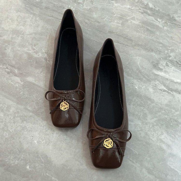 French Small Single Shoes Women's 2025 New Square Head Shallow Mouth Flat Shoes Small Fragrant Versatile Soft Sole Fashion Mary Jane Shoes