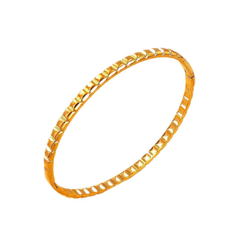 Colorfast Stainless Steel Light Luxury Bracelet with Unique Design