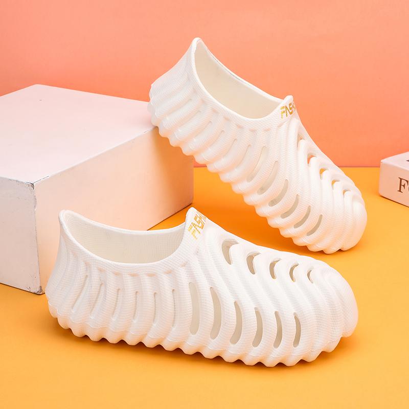 Fashion EVA Men's Sandals Comfortable Lightweight Man Beach Shoes Fashion Non-slip Water Shoes Breathable Casual Walking Sneaker