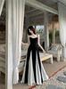 Französische Patchwork-Kontrastfarben-Latzkleid Damen Sommer Design-Gefühl Taille A-Linien-Rock Großer Saum Bodenlanges Kleid
